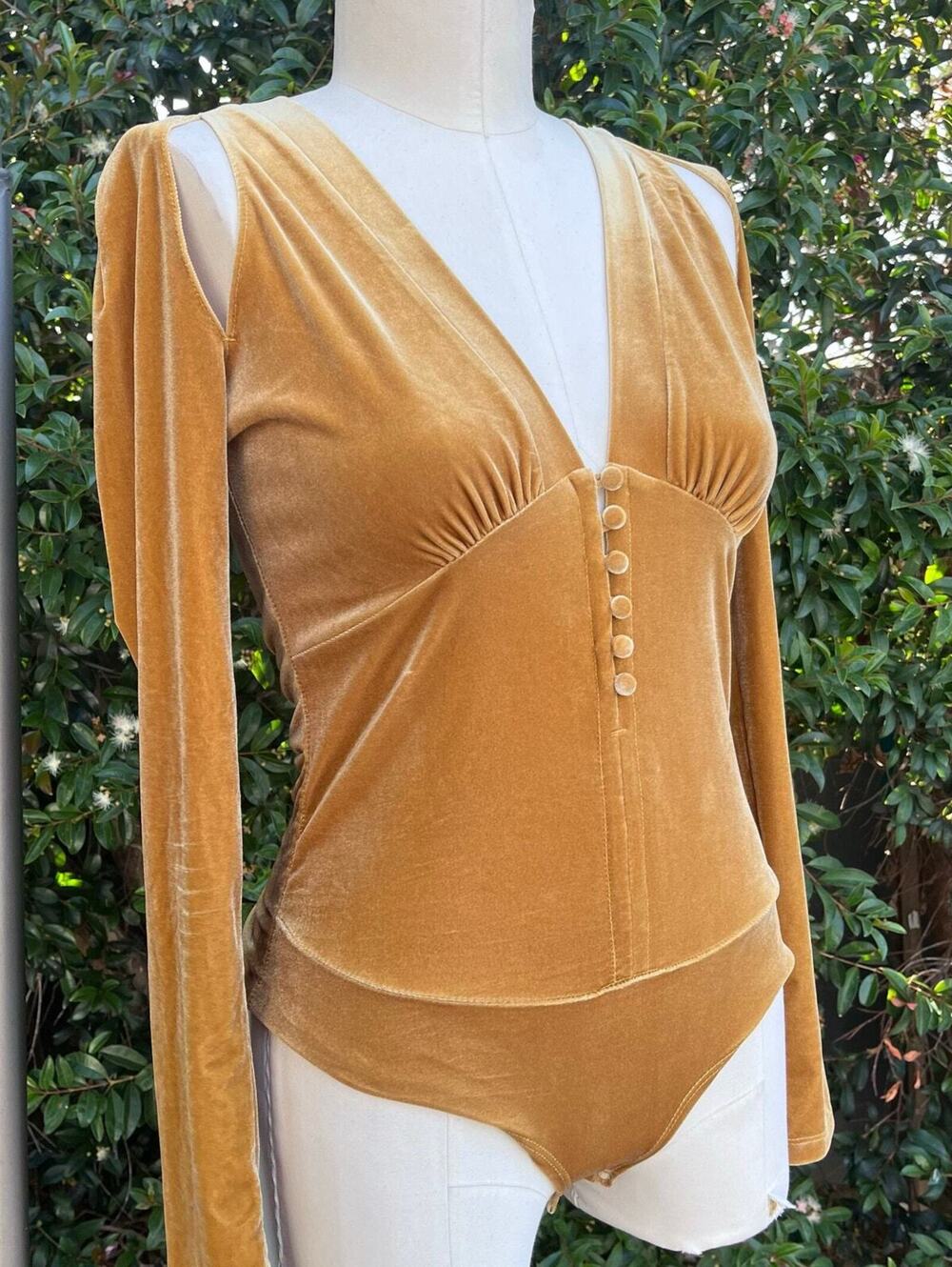 Makers of Dreams Velvet Bodysuit Large Gold Cold Shoulder Romantic Grunge